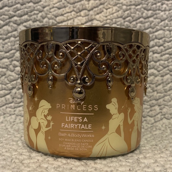 ✨ LIMITED EDITION ✨: Disney Princess X Bath& Body Works, 3wickCandle - Picture 3 of 6